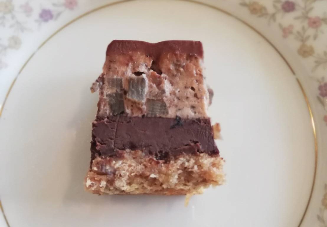 食堂リヴゴーシュ　岩倉　フレンチ　チョコレートケーキ