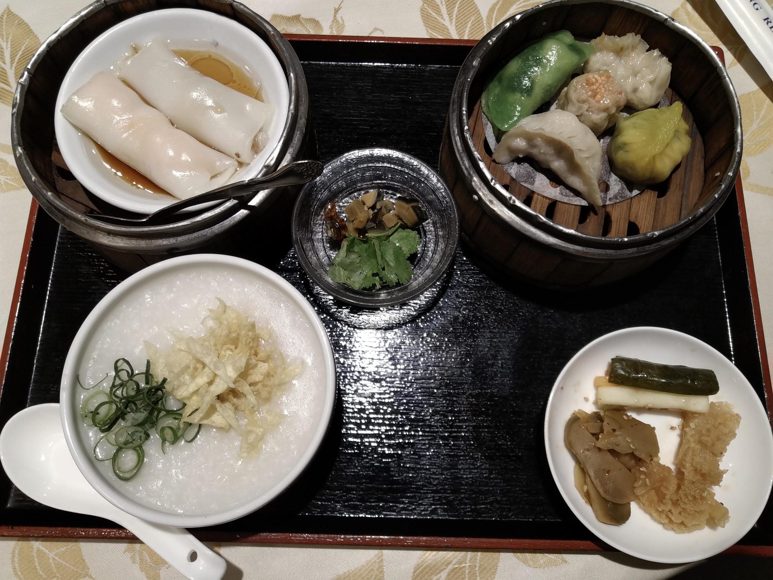 四条烏丸の 老香港酒家京都 で飲茶ランチ 本格的な香港料理と高級感のある店内は贅沢ランチにオススメ 京都ストーリー